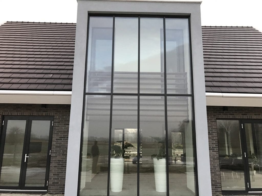 Kozijnen schuin model op maat aluminium glas aluprof windowlux vliesgevel